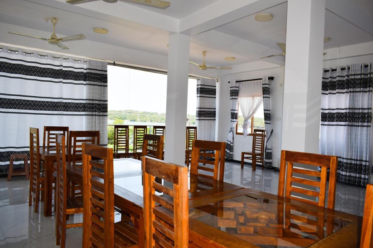 Holiday Villa Trincomalee Εξωτερικό φωτογραφία
