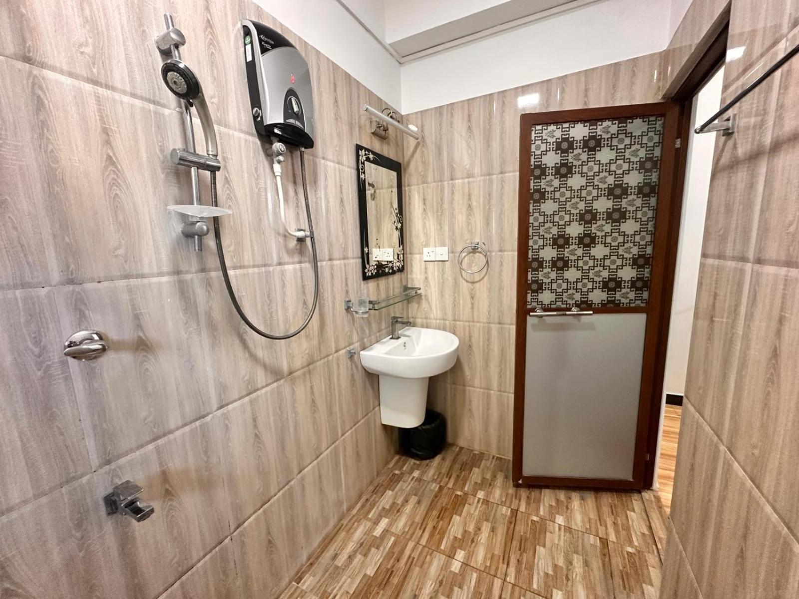 Holiday Villa Trincomalee Εξωτερικό φωτογραφία